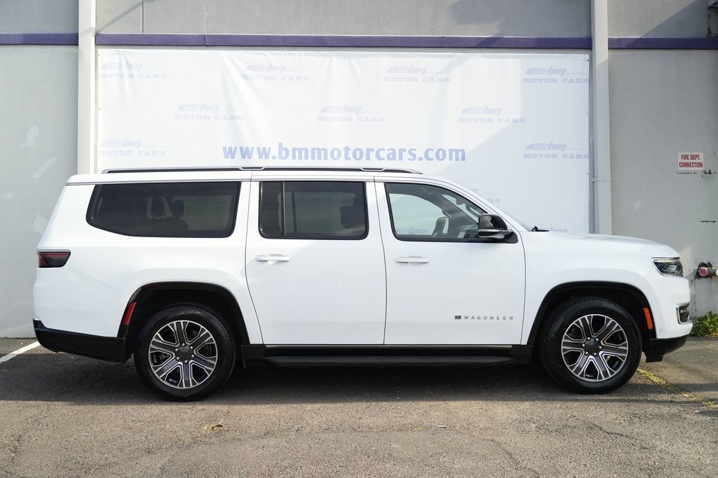 Used 2023 Jeep Wagoneer L Series II image 7