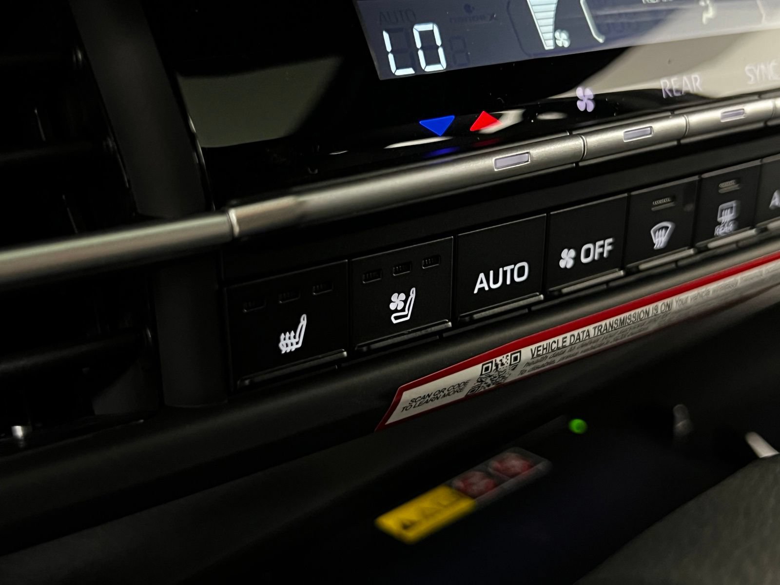 Used 2026 Toyota Sienna Limited FWD image 21