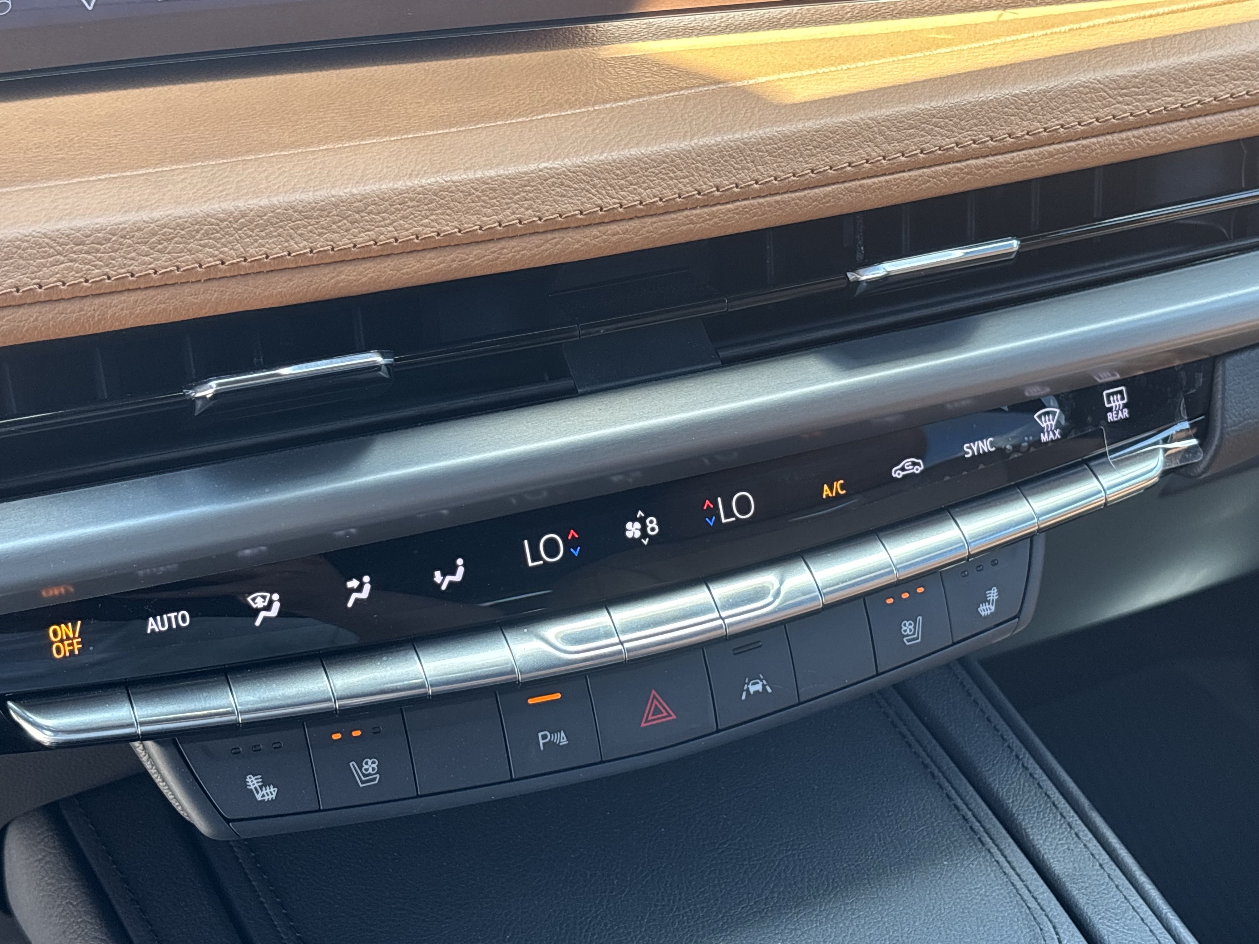 Certified 2025 Cadillac XT4 Sport AWD/4WD image 27