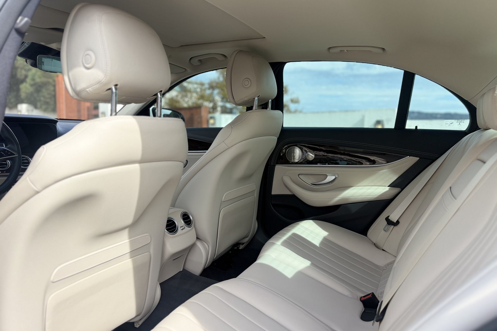 Certified 2022 Mercedes-Benz E 450 4MATIC Sedan image 6