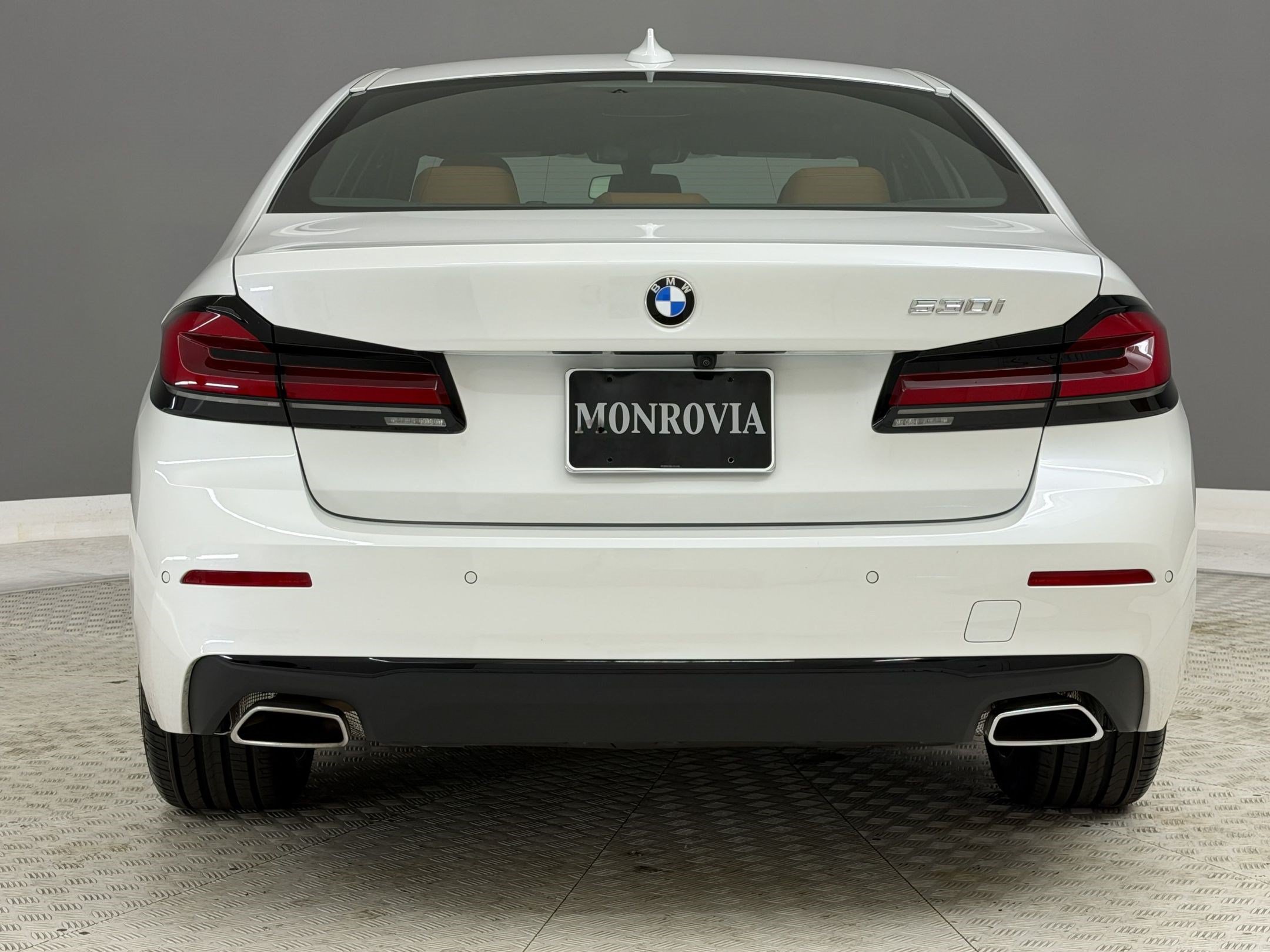 Certified 2023 BMW 530i w/ Premium Package RWD image 10