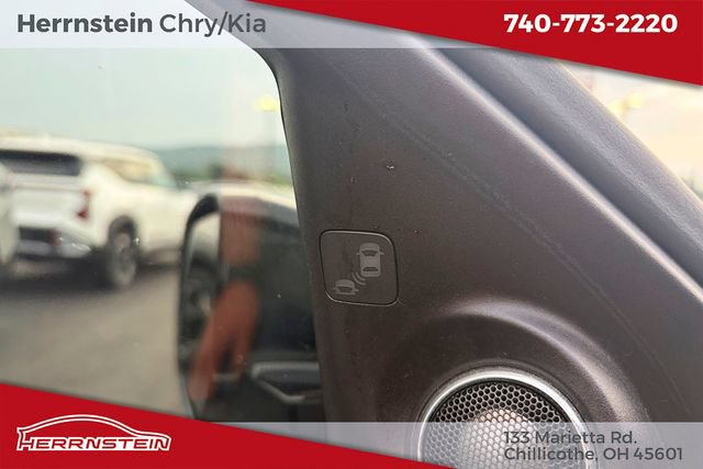 Used 2014 Acura RLX w/ Technology Package FWD image 25