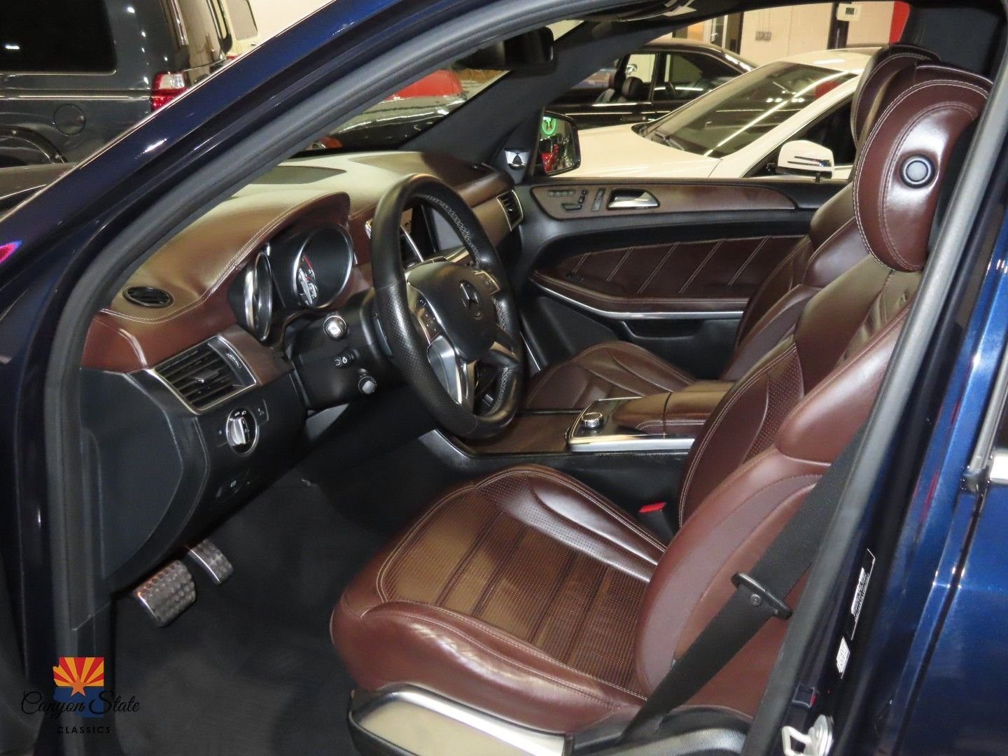 Used 2016 Mercedes-Benz GL 63 AMG 4MATIC image 2