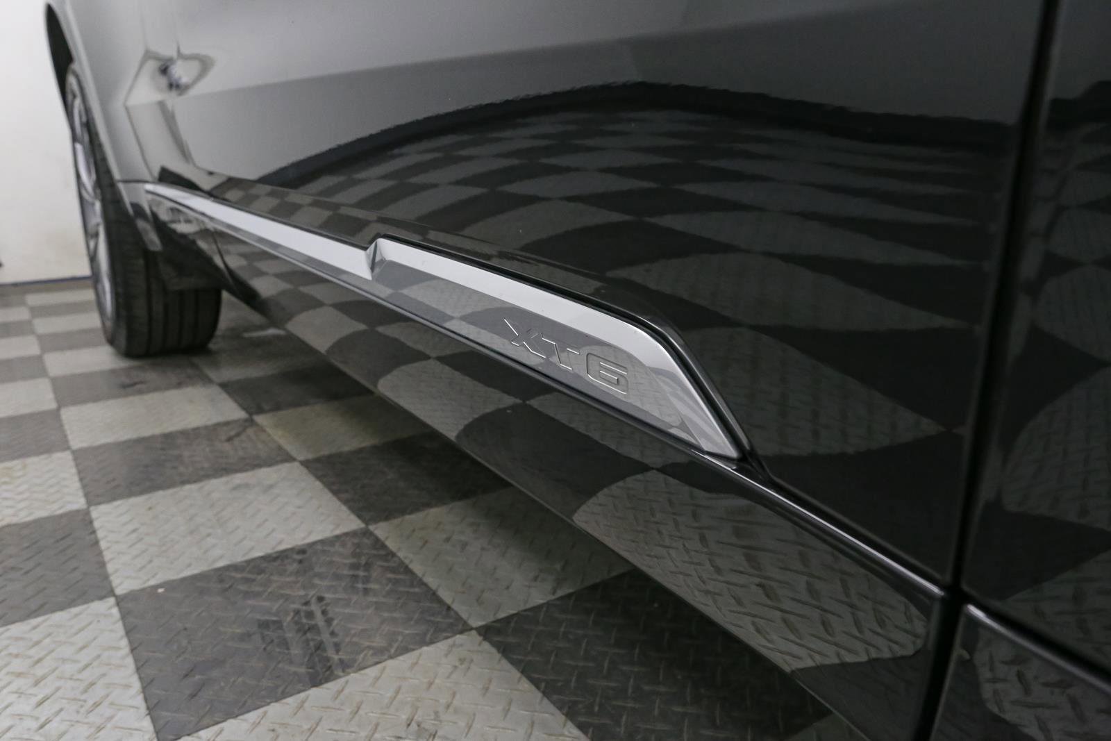 Used 2024 Cadillac XT6 Premium Luxury w/ Platinum Package image 9