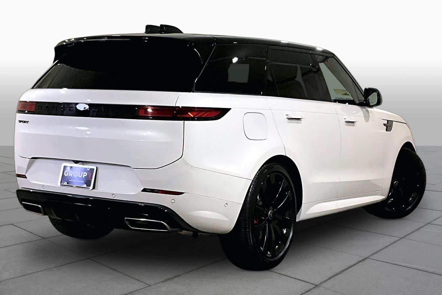 Used 2025 Land Rover Range Rover Sport Dynamic SE AWD/4WD image 12