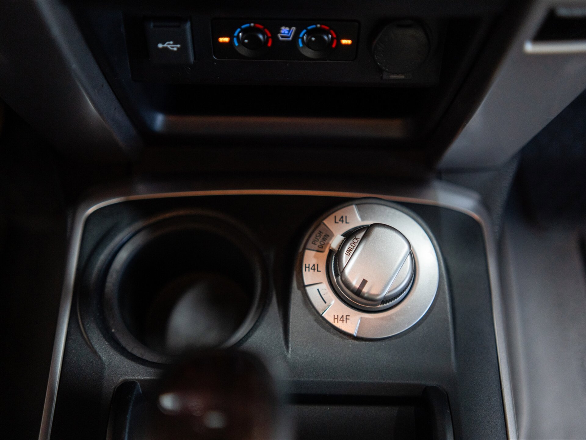 Used 2021 Toyota 4Runner Limited AWD/4WD image 38