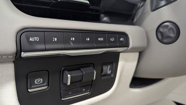 Used 2024 Cadillac Escalade Sport Platinum w/ LPO, ONYX Package AWD/4WD image 26