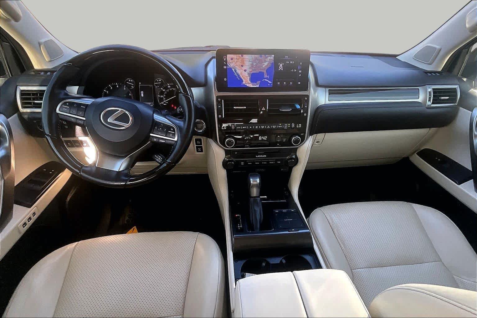 Used 2022 Lexus GX 460 Luxury w/ Sport Design Package AWD/4WD image 16