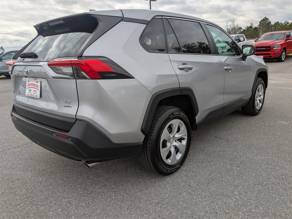 Used 2023 Toyota RAV4 LE image 4