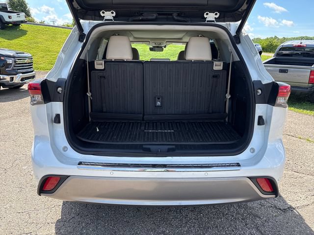 Used 2022 Toyota Highlander Platinum AWD/4WD image 24