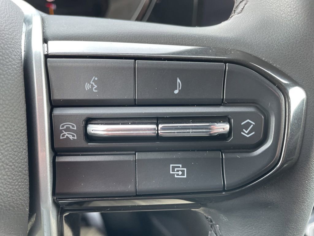 Used 2023 Chevrolet Colorado LT w/ LT Convenience Package image 17