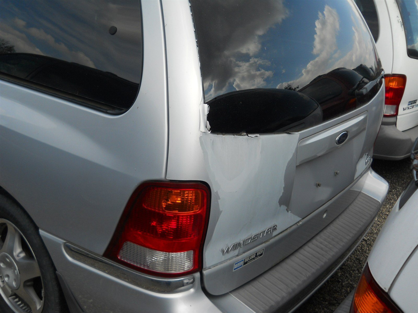 Used 1999 Ford Windstar SEL FWD image 5