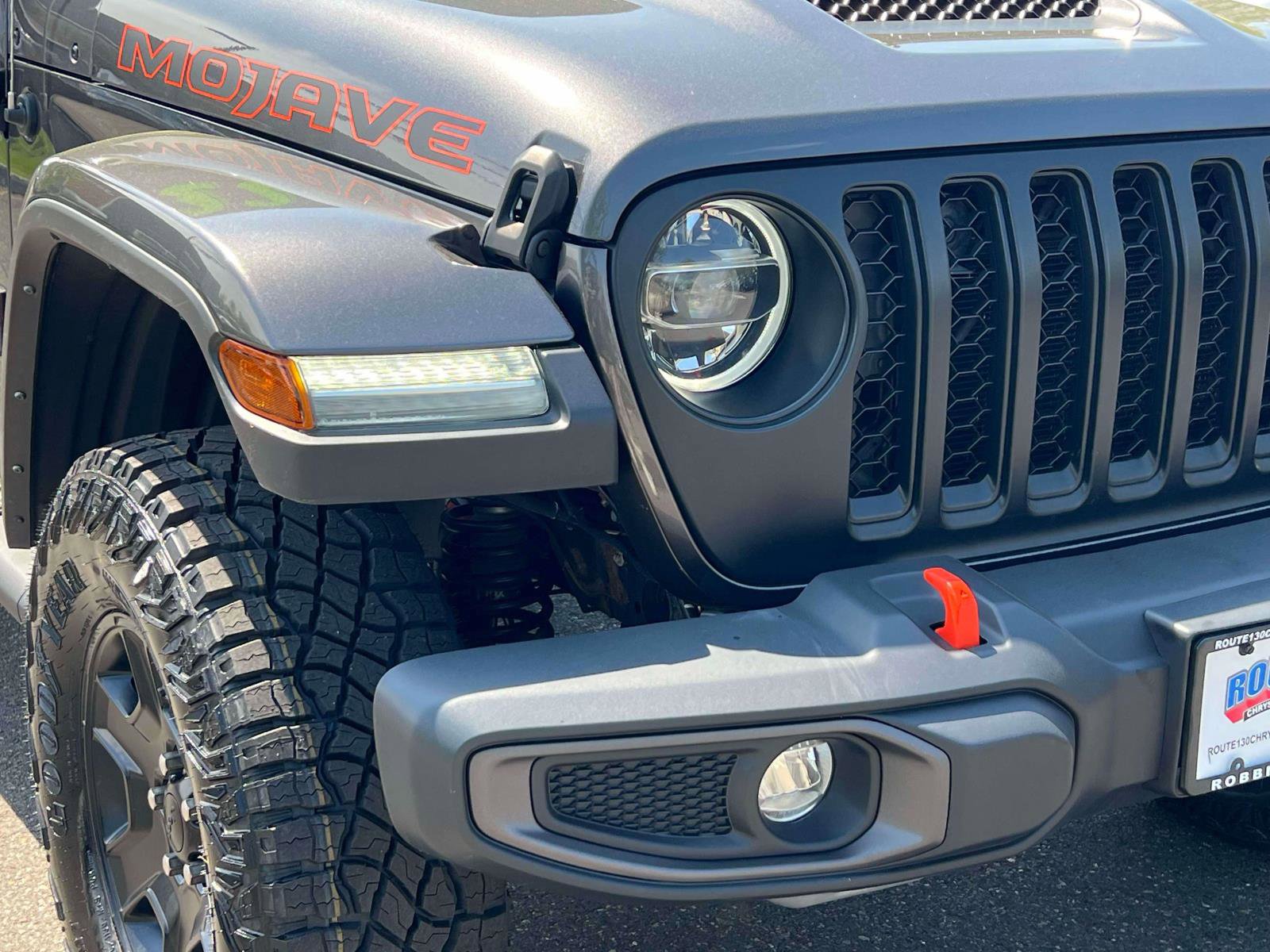 Used 2022 Jeep Gladiator Mojave w/ LED Lighting Group AWD/4WD image 7