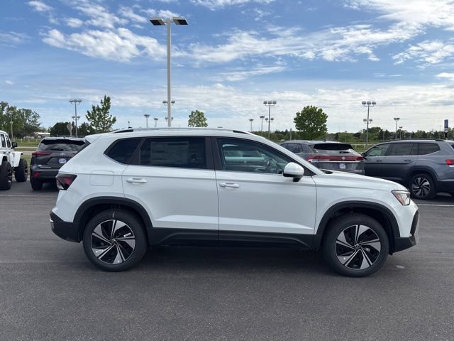 New 2026 Volkswagen Taos SE AWD/4WD image 6