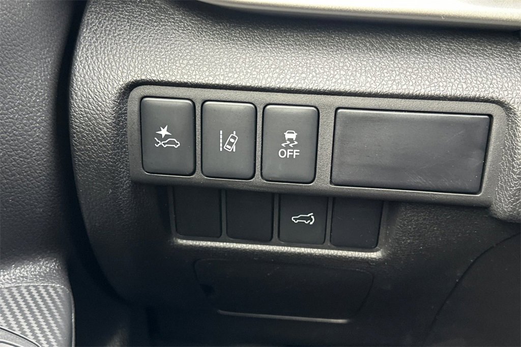 Used 2025 Mitsubishi Eclipse Cross SE image 30