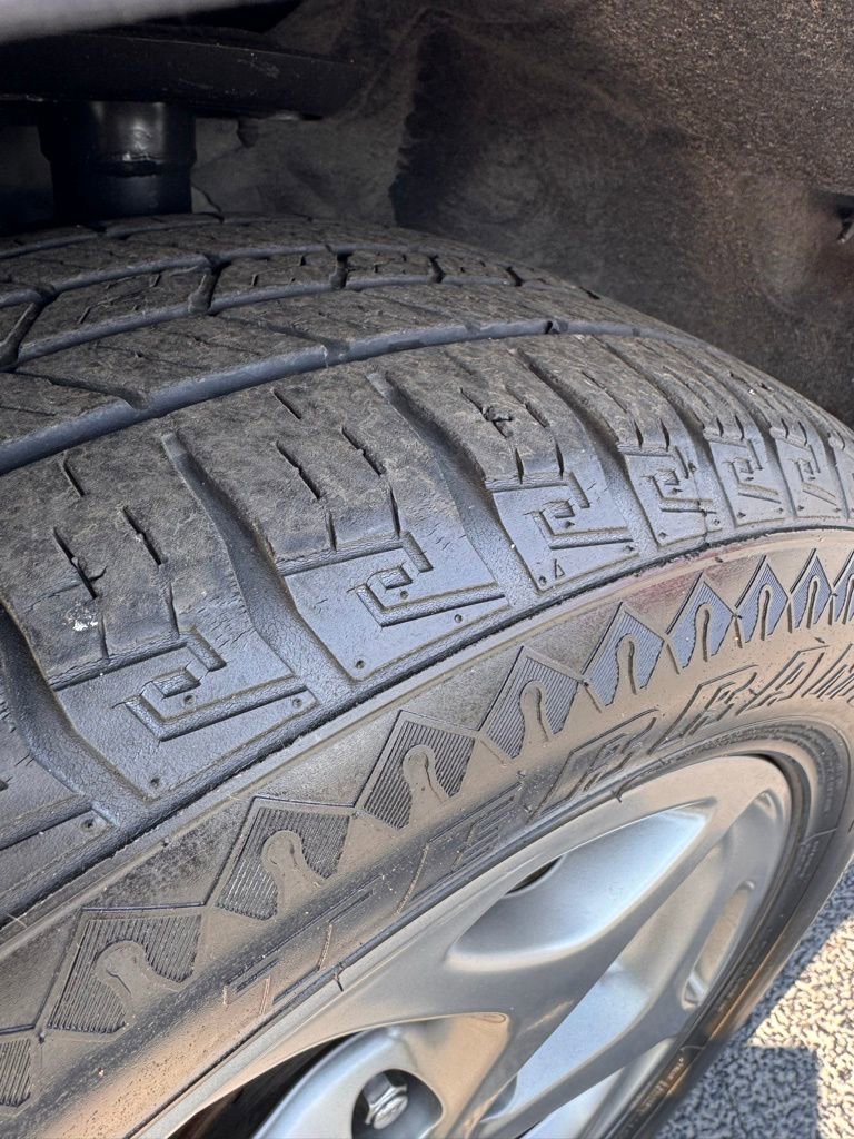 Used 2023 Chrysler Pacifica Limited FWD image 33