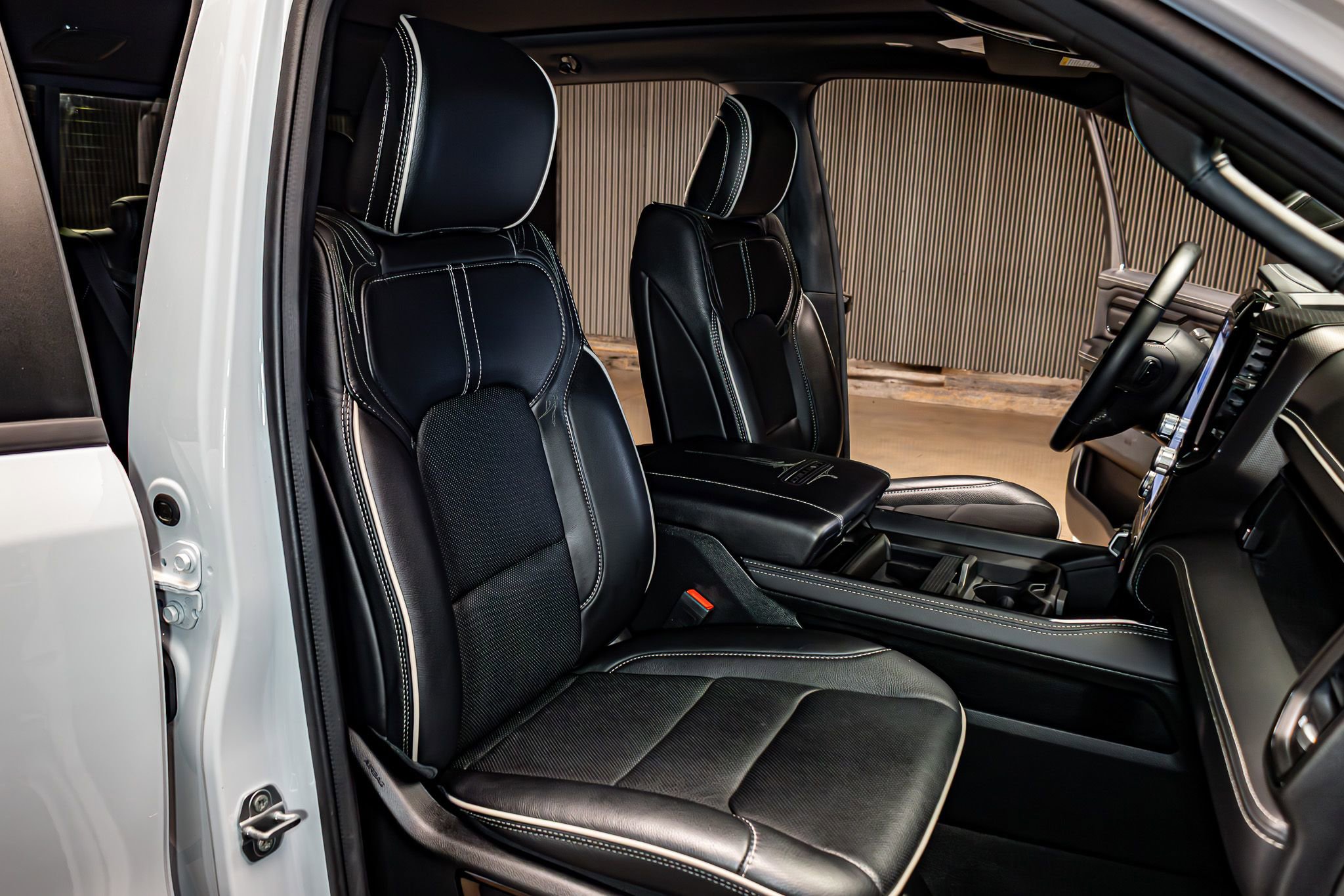 Used 2023 RAM 1500 Limited image 28