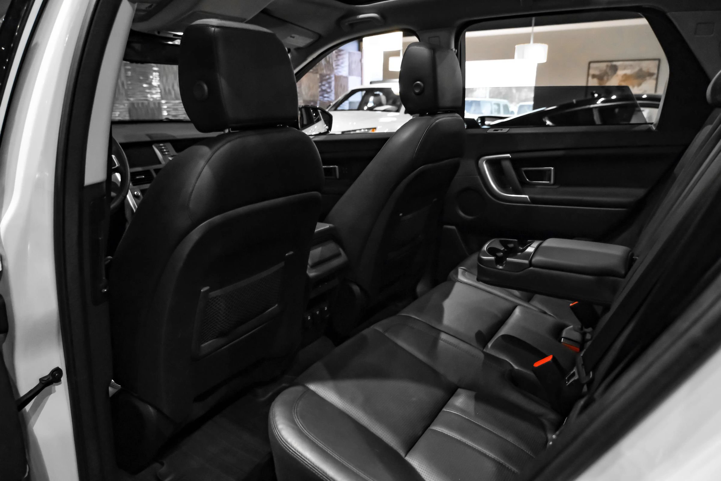 Used 2015 Land Rover Discovery Sport HSE AWD/4WD image 34