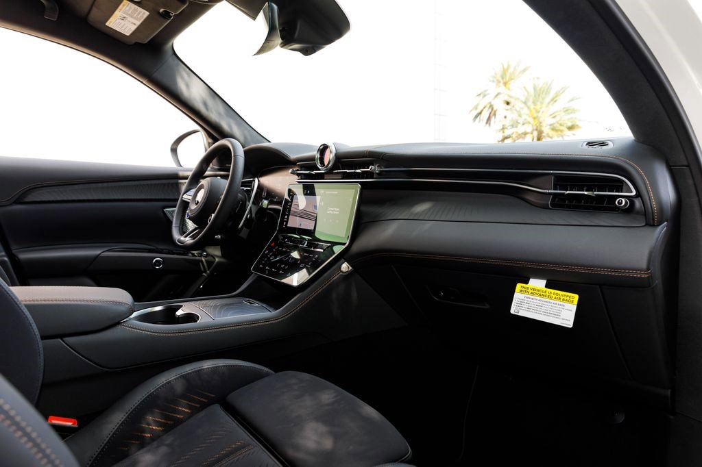 New 2026 Maserati Grecale Modena image 14