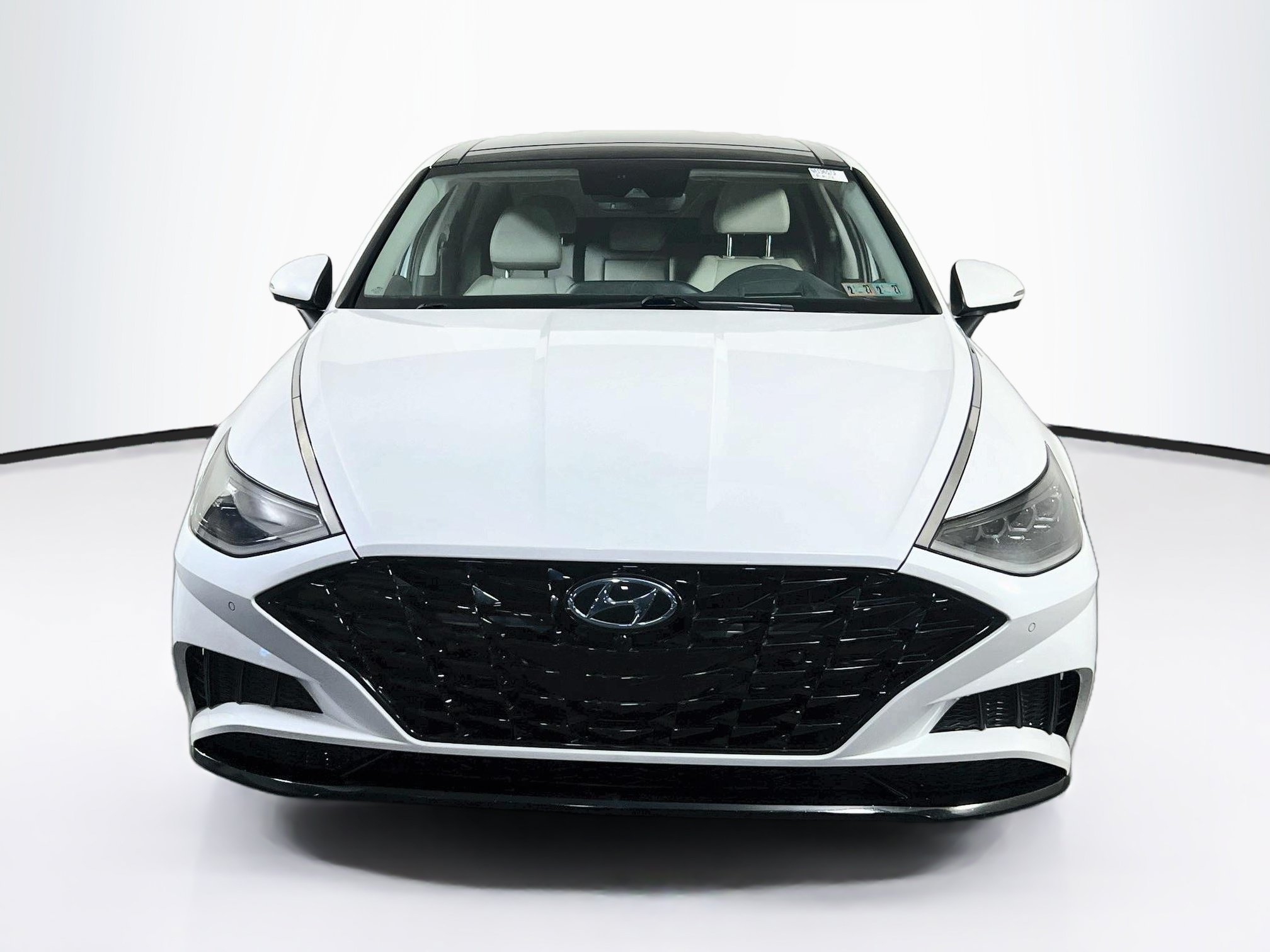 Used 2022 Hyundai Sonata Limited FWD image 2