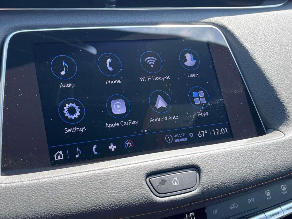 Used 2023 Cadillac XT4 Sport w/ Cold Weather Package AWD/4WD image 22