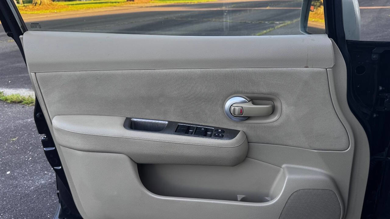 Used 2011 Nissan Versa 1.8 S w/ Plus Pkg image 15