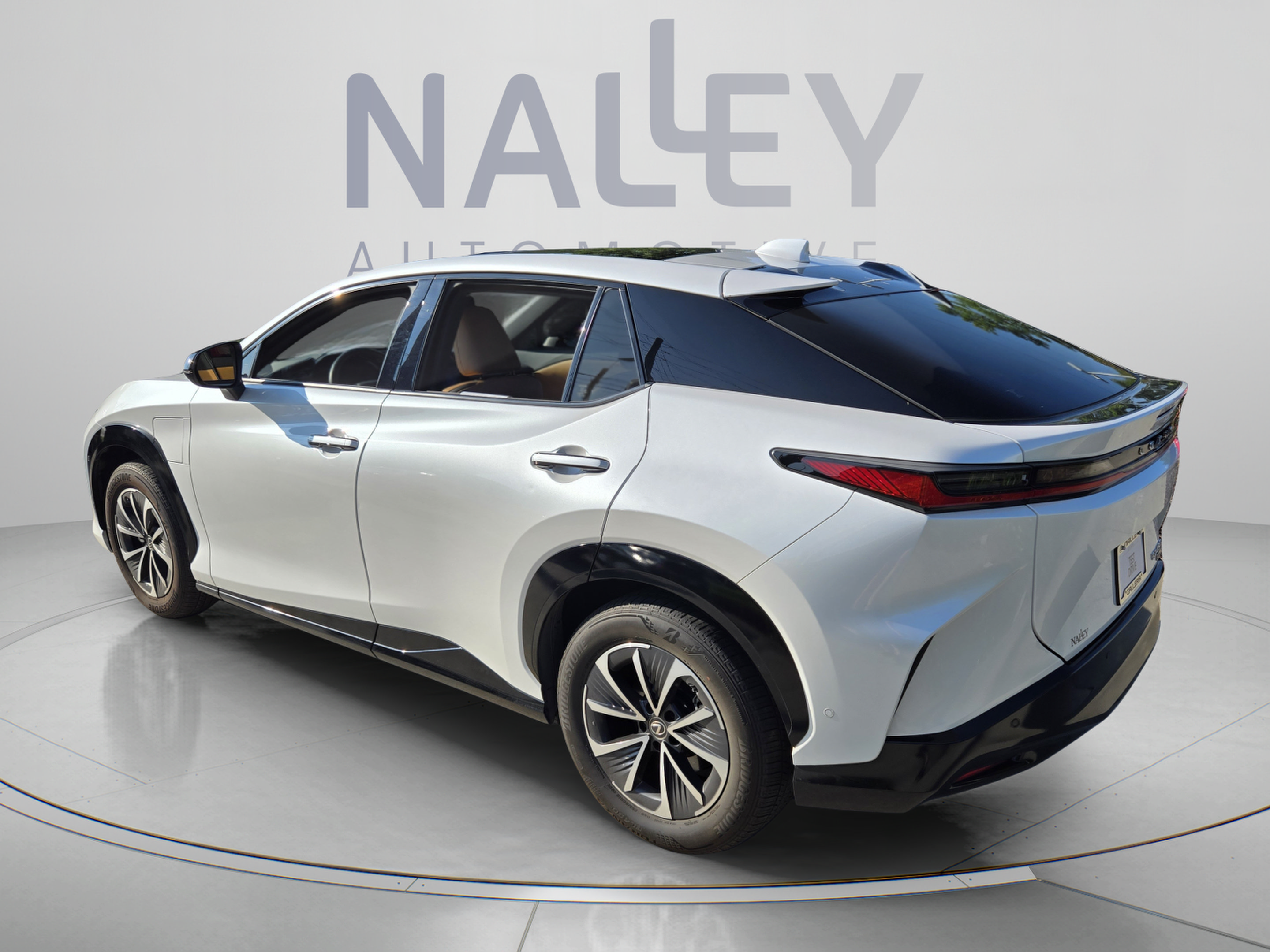 Certified 2023 Lexus RZ 450e Premium w/ Technology Package AWD/4WD image 3