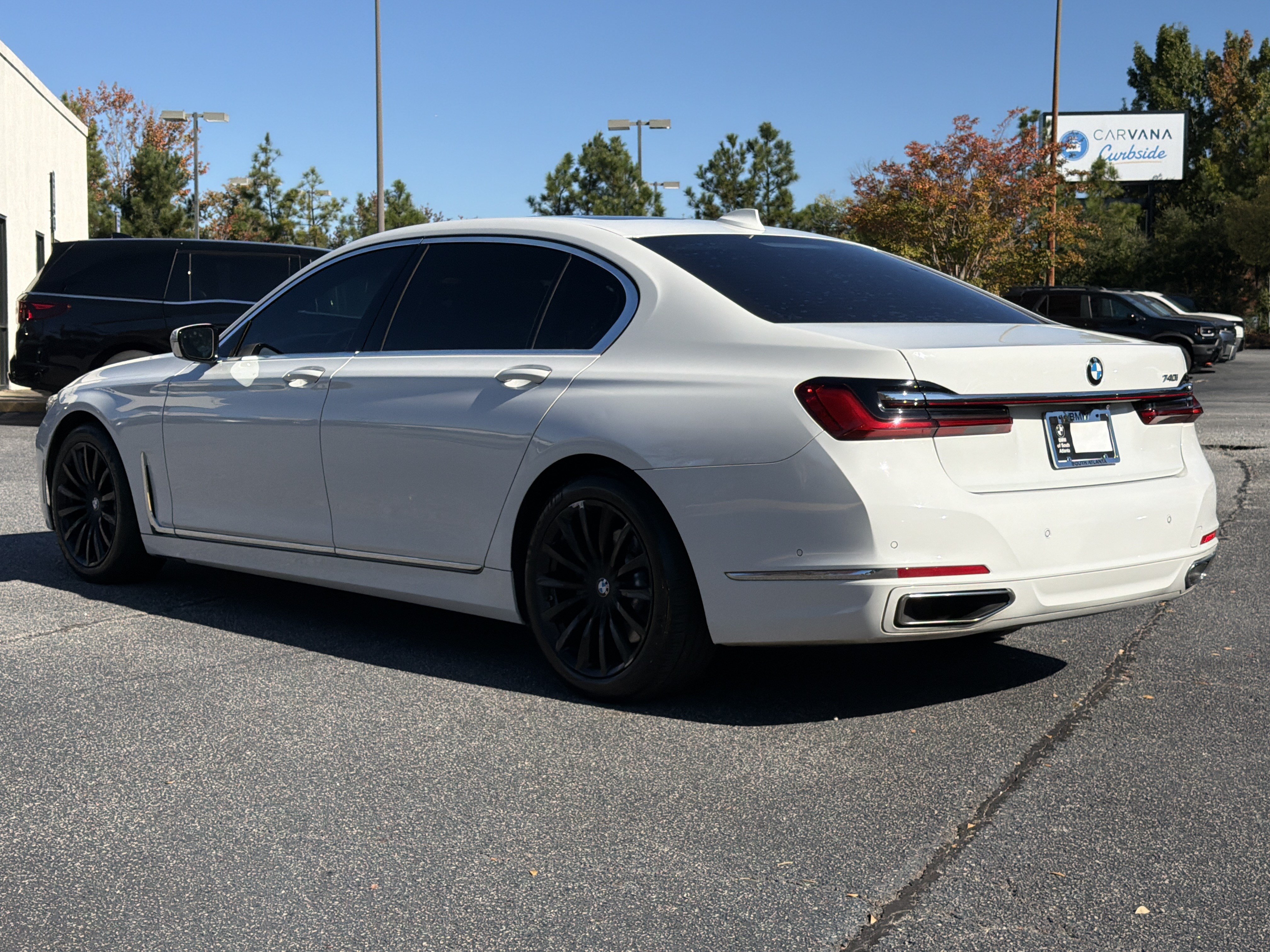 Used 2021 BMW 740i w/ Luxury Rear Seating Package RWD image 25