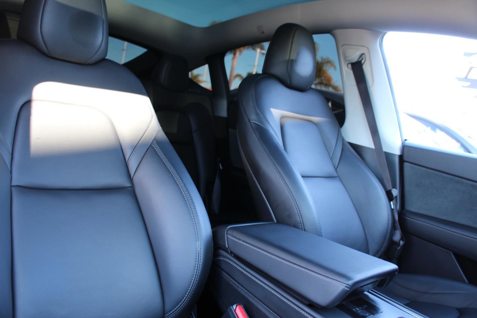 Used 2024 Tesla Model Y Long Range image 14