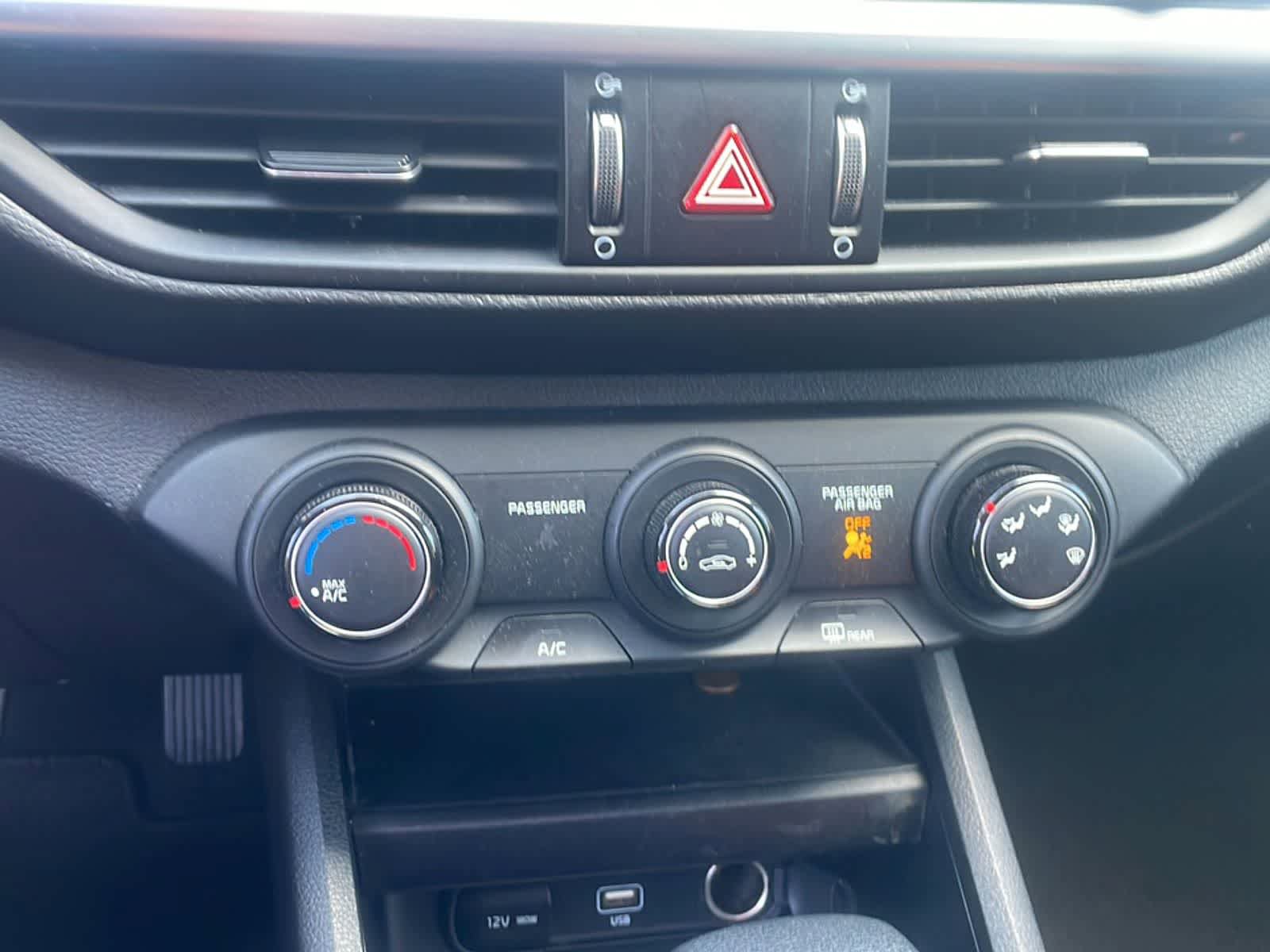 Used 2023 Kia Forte LXS w/ LXS Technology Package FWD image 17