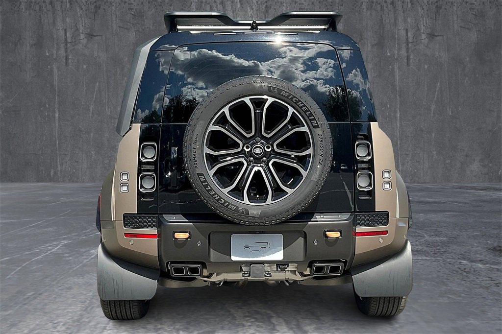 New 2025 Land Rover Defender 110 image 4