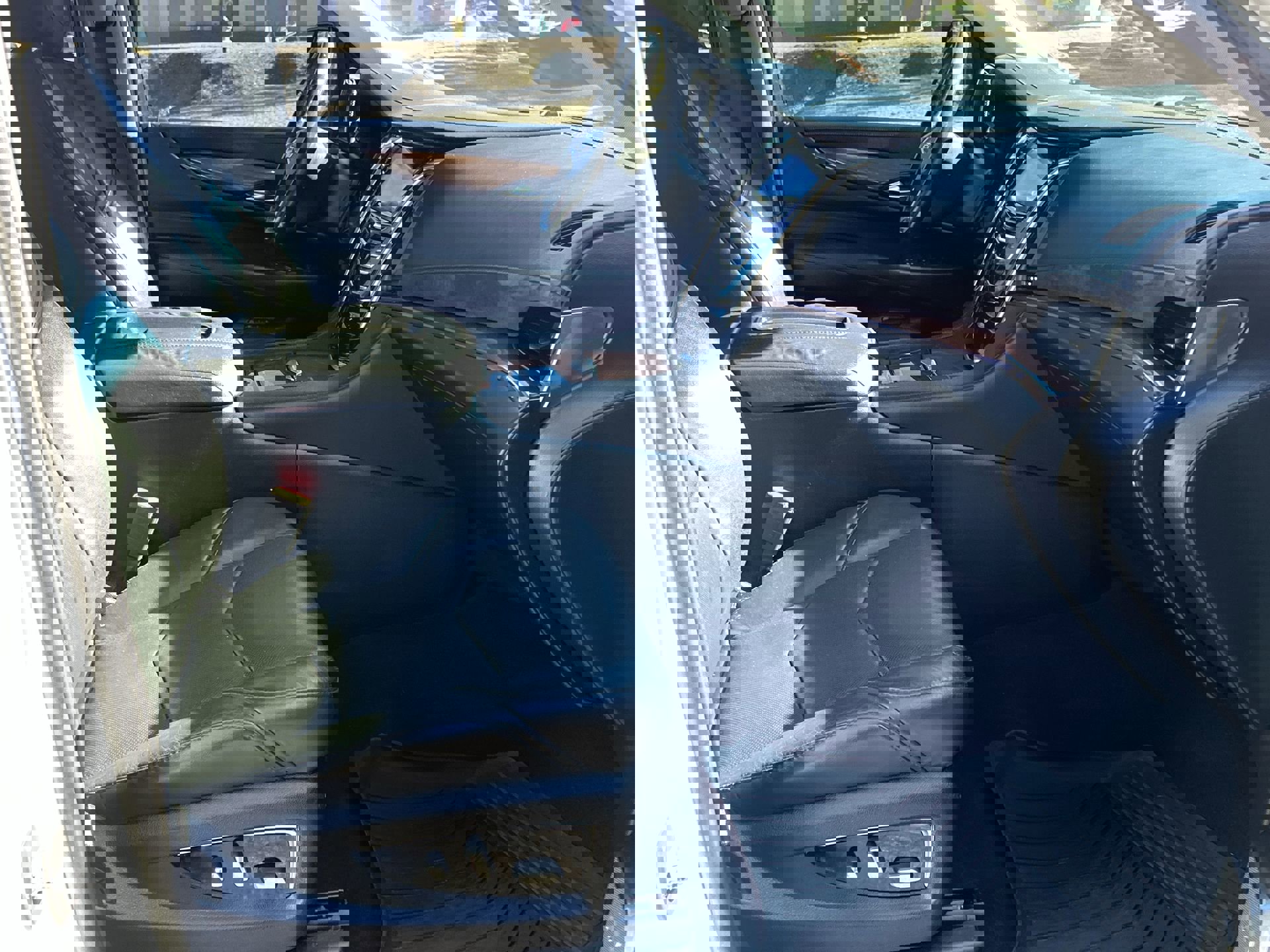 Used 2017 Cadillac Escalade Premium Luxury image 22