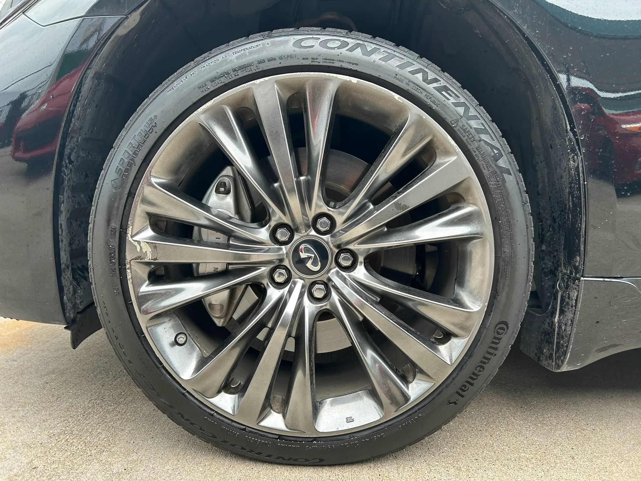Used 2017 INFINITI Q70 3.7 AWD/4WD image 25
