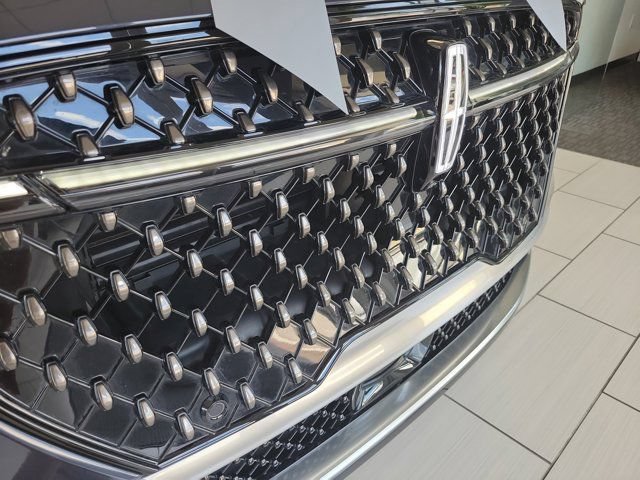 Certified 2024 Lincoln Nautilus Black Label AWD/4WD image 11