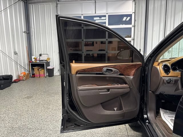 Used 2017 Buick Enclave Leather FWD image 7