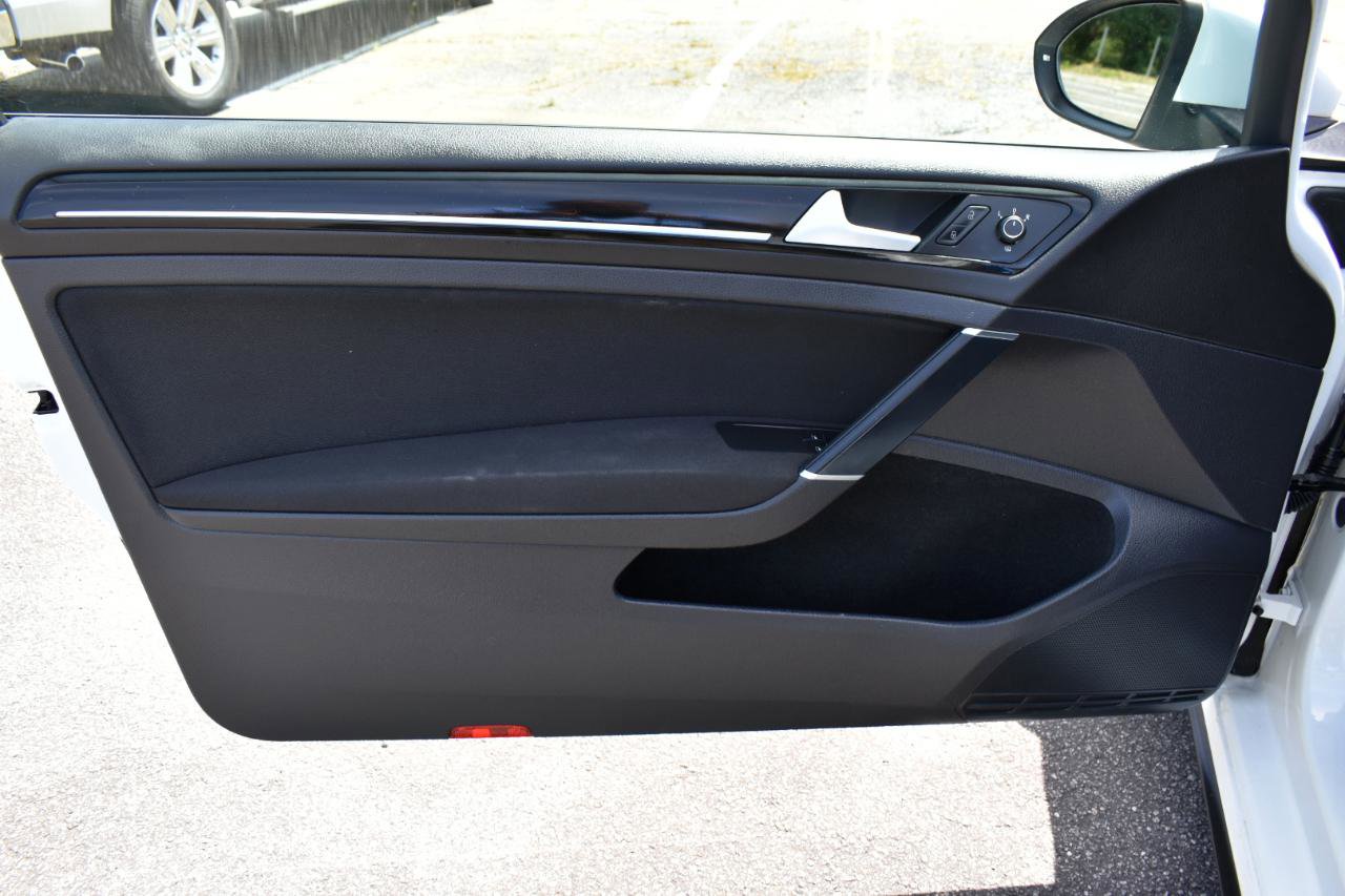 Used 2015 Volkswagen GTI S FWD image 32