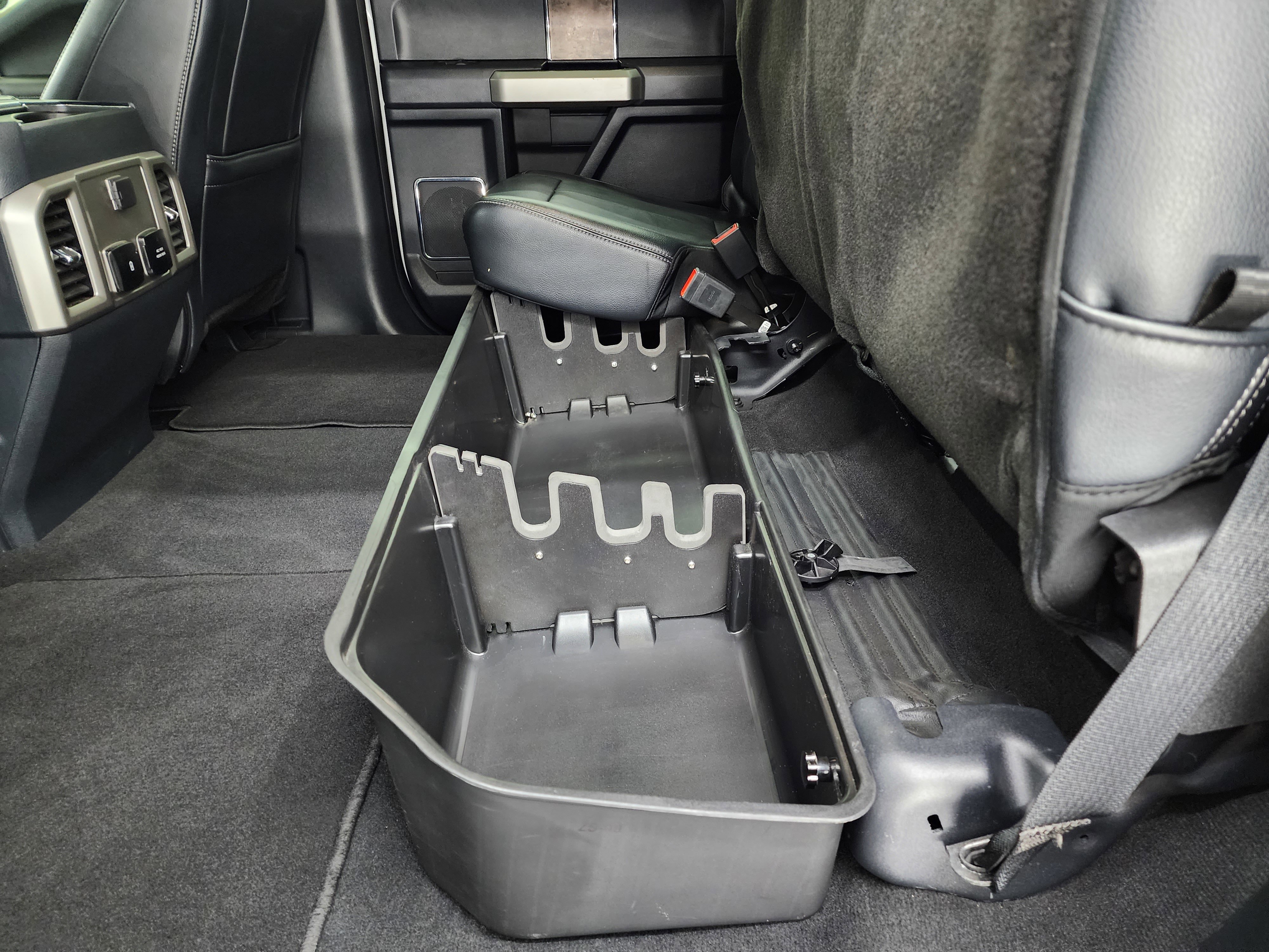 Used 2022 Ford F250 Lariat image 39