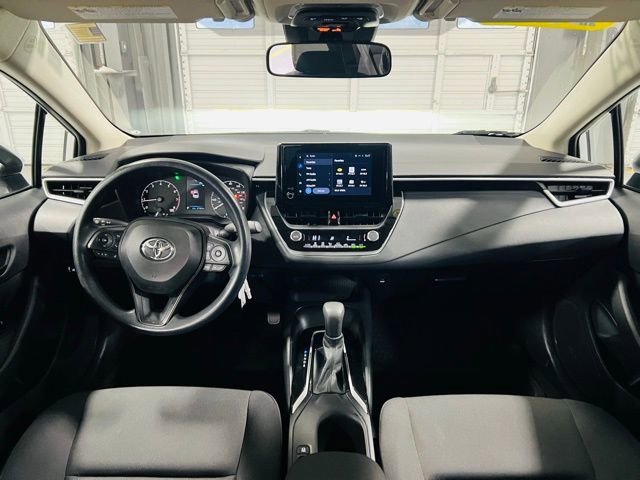 Used 2023 Toyota Corolla LE image 4