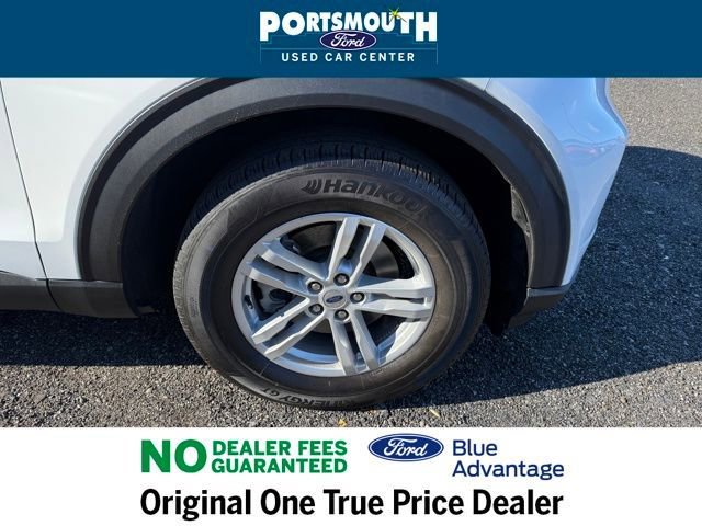 Used 2022 Ford Explorer XLT w/ Equipment Group 202A AWD/4WD image 40