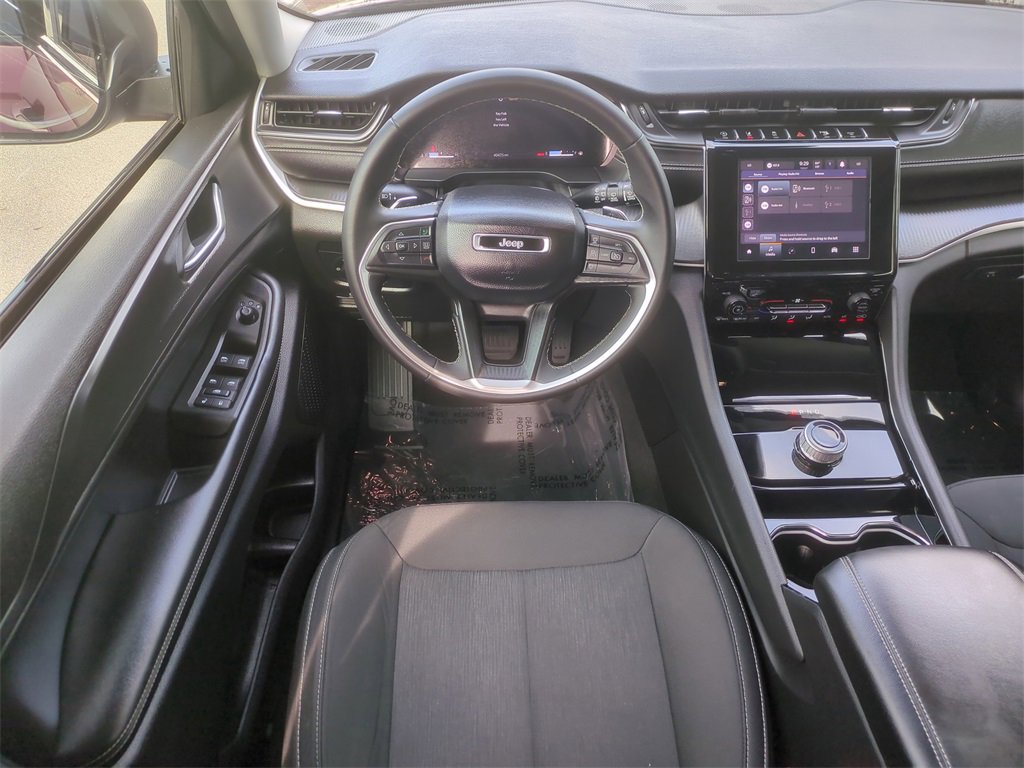 Certified 2023 Jeep Grand Cherokee L Laredo image 17