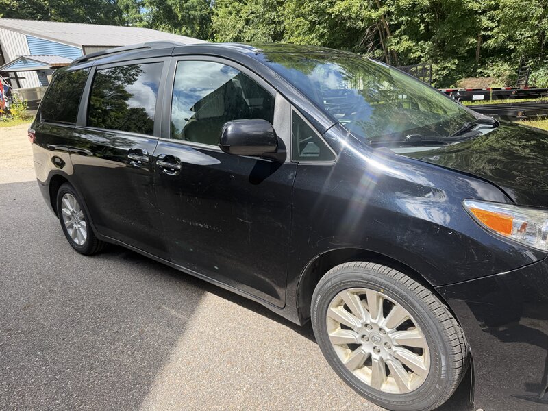 Used 2015 Toyota Sienna XLE w/ XLE Navigation Package AWD/4WD image 54