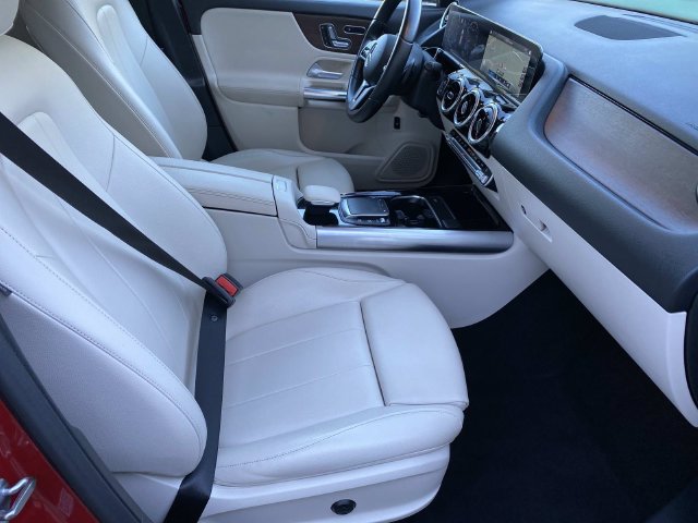 Used 2021 Mercedes-Benz GLA 250 4MATIC image 23
