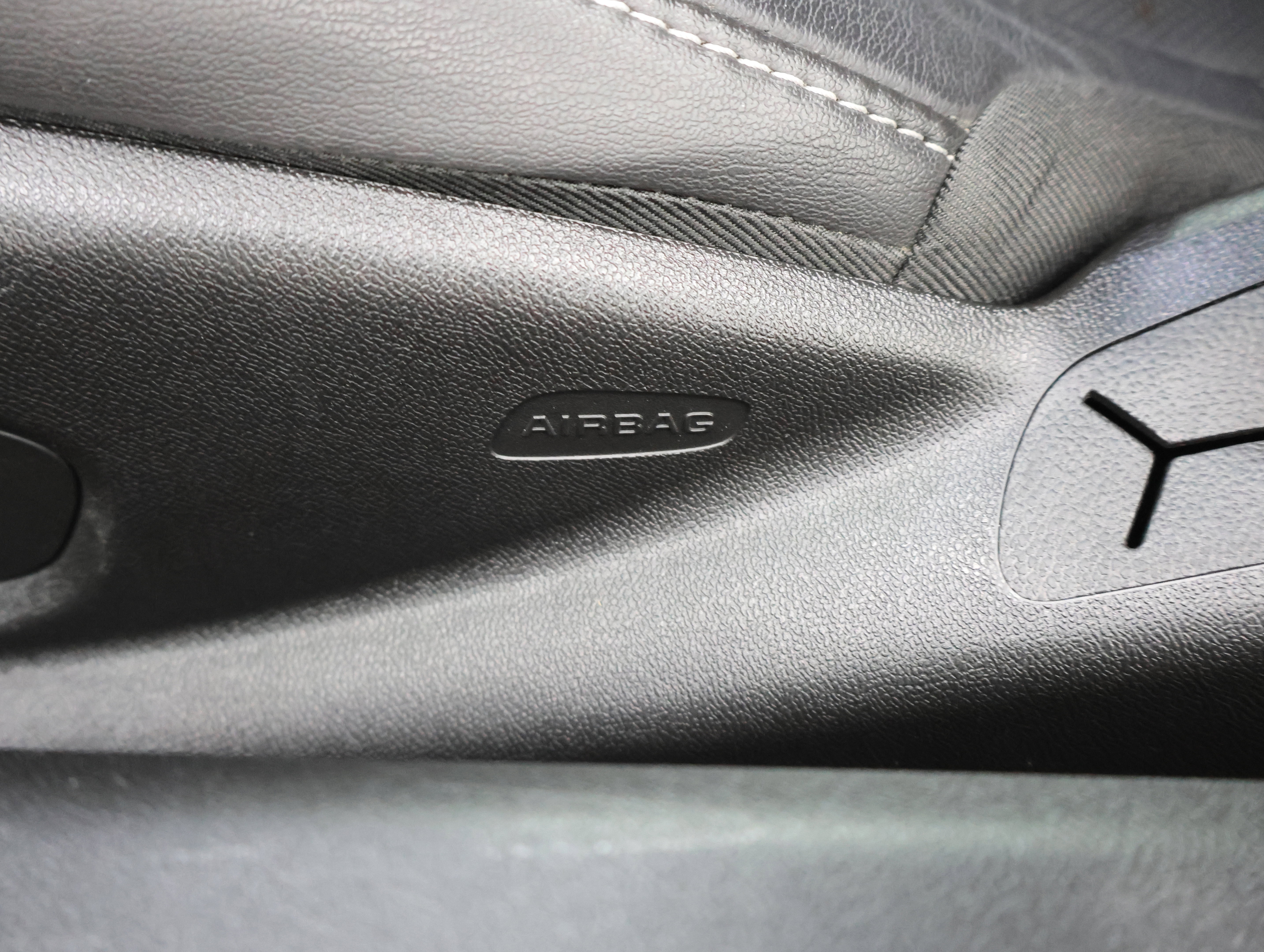 Used 2019 Chevrolet Camaro SS RWD image 40
