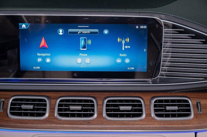 New 2026 Mercedes-Benz GLS 580 4MATIC image 18