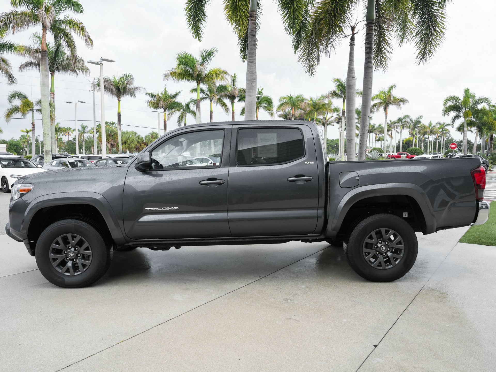 Used 2023 Toyota Tacoma SR5 AWD/4WD image 21