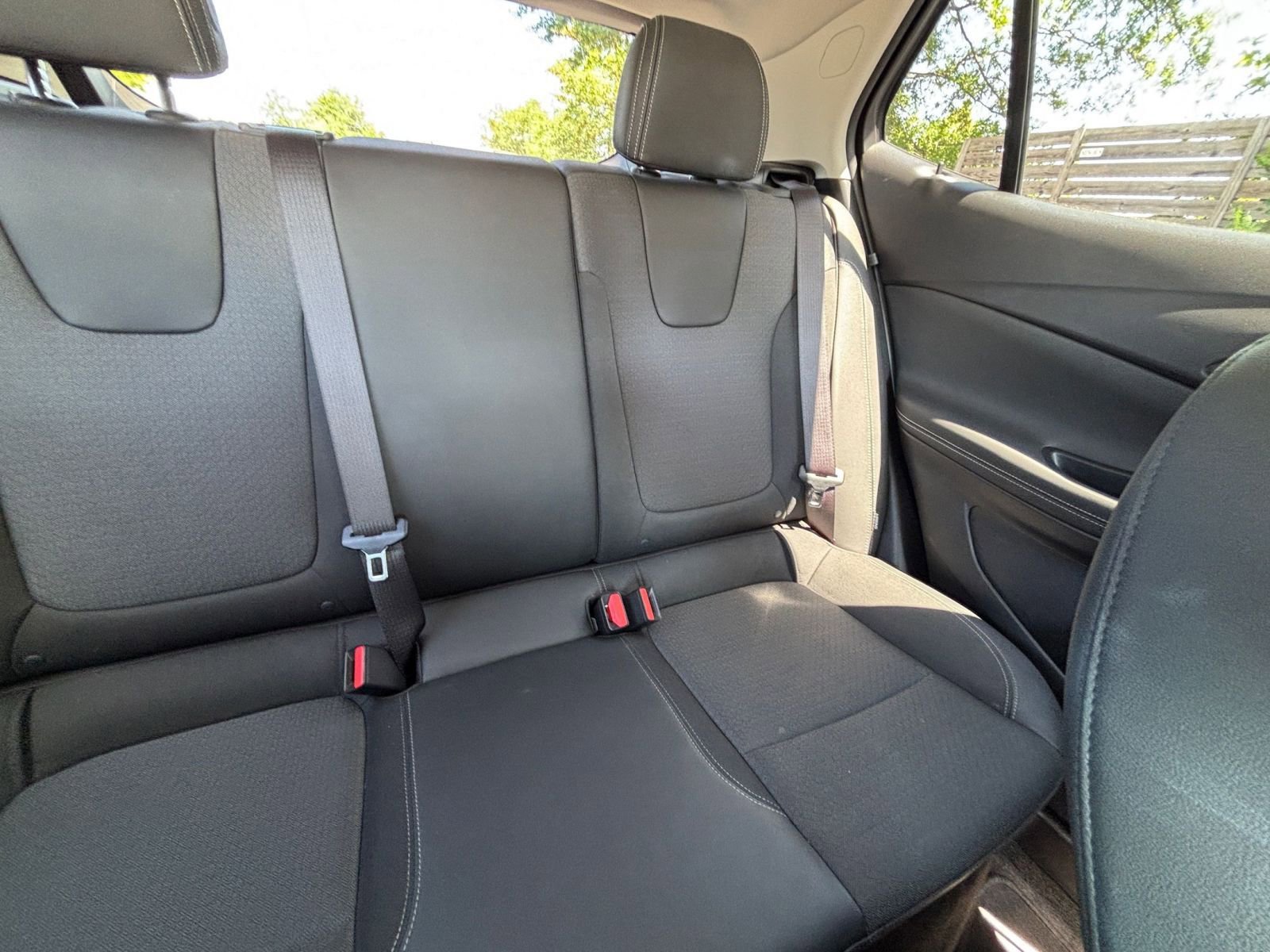 Used 2025 Buick Encore GX Preferred FWD image 37