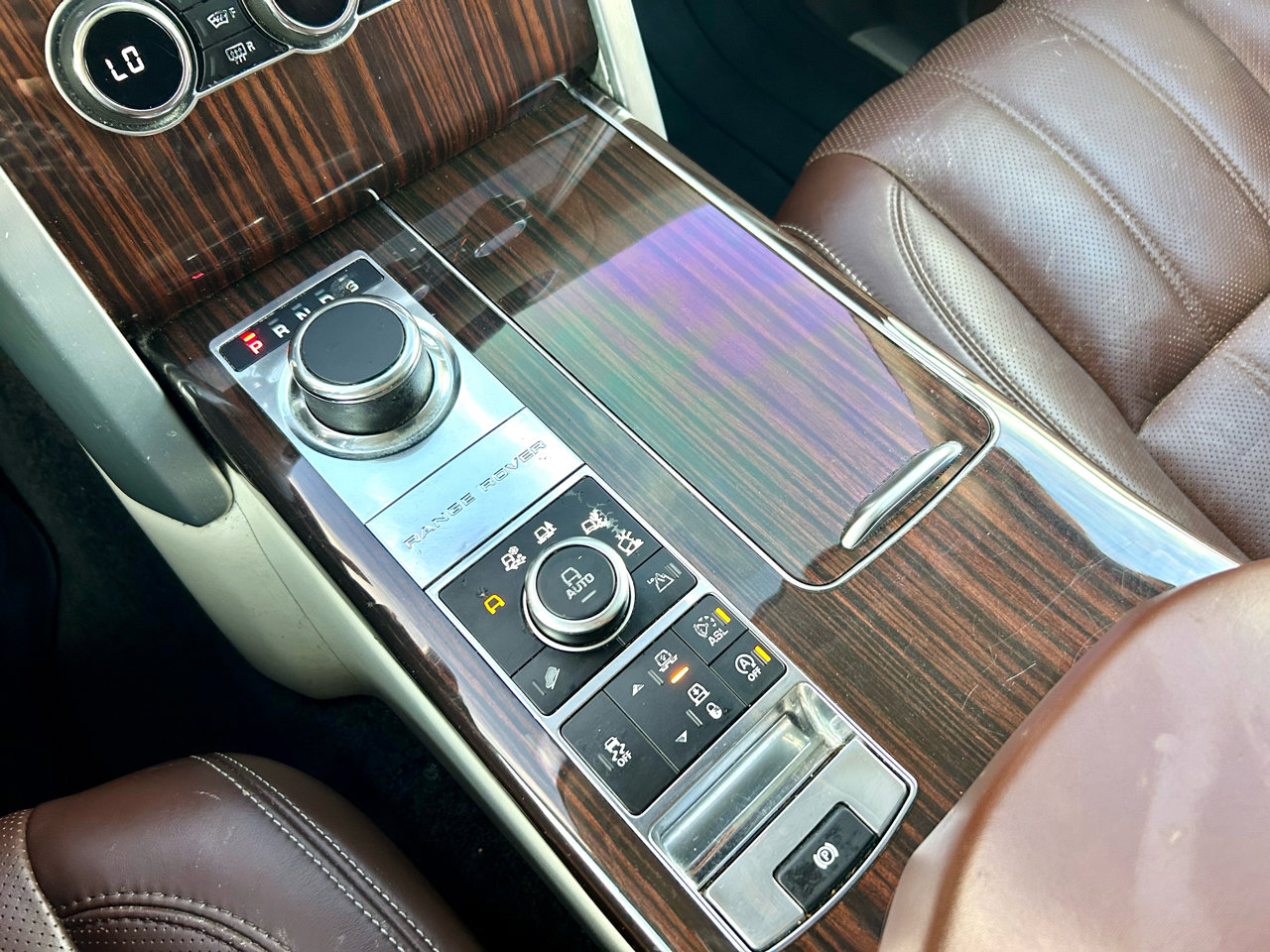 Used 2015 Land Rover Range Rover Autobiography image 23