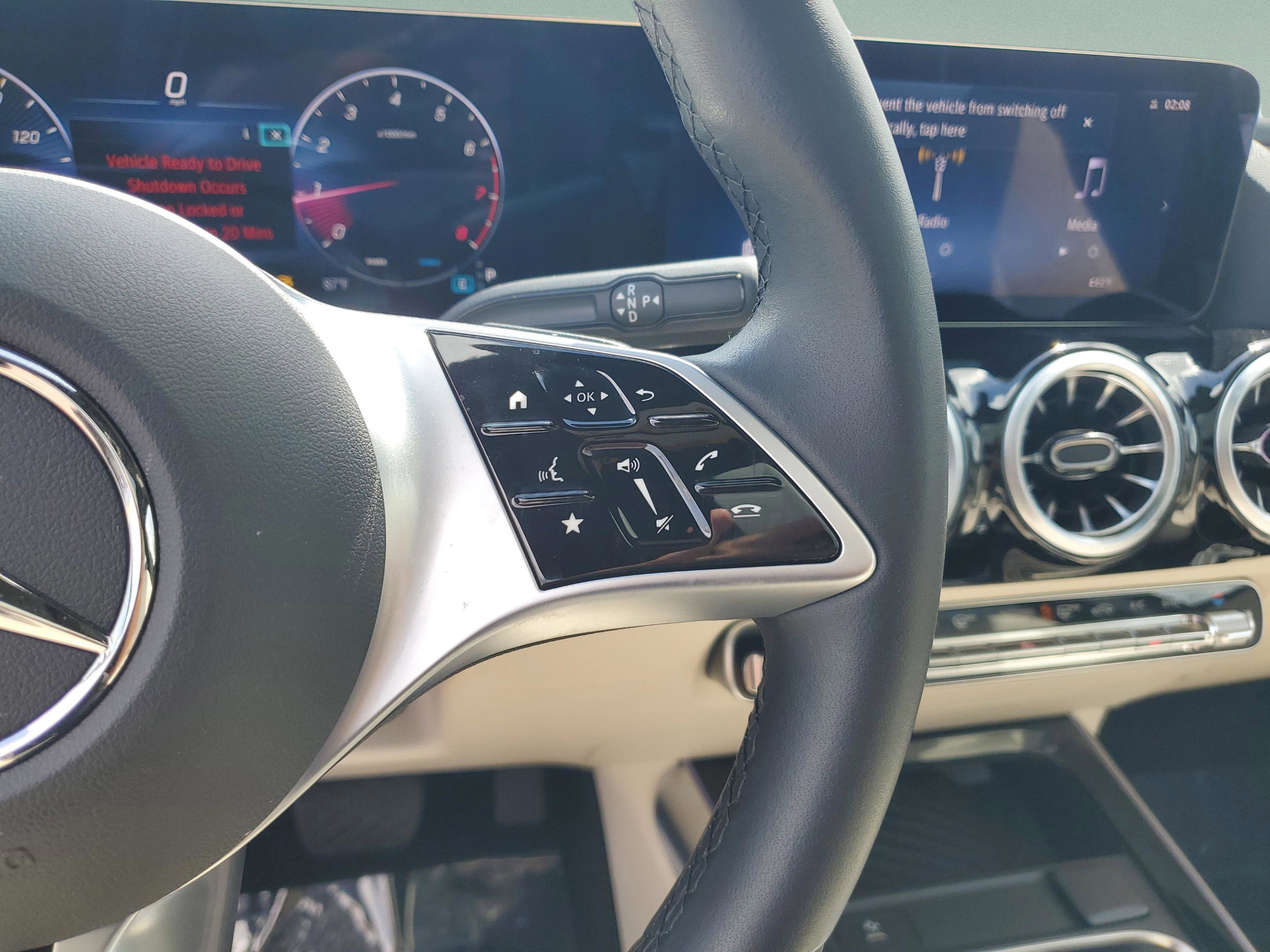 Used 2025 Mercedes-Benz GLA 250 image 6