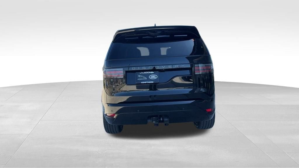 New 2024 Land Rover Discovery Dynamic SE image 7