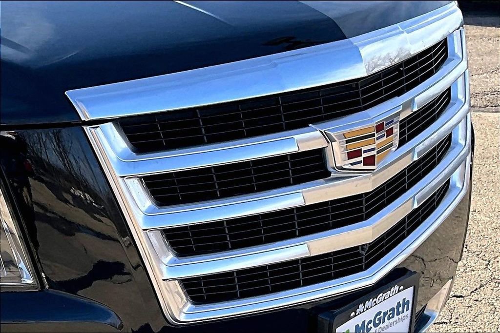 Used 2019 Cadillac Escalade Premium Luxury image 32